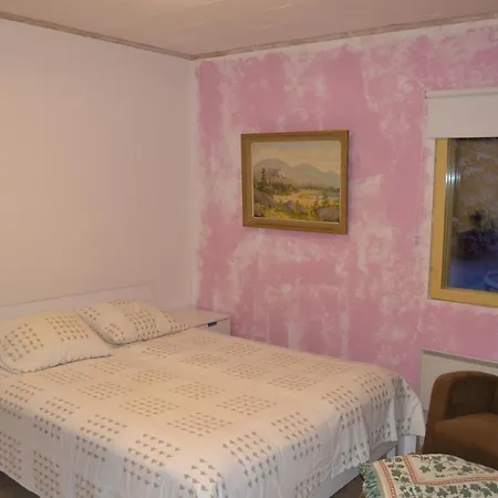 Seven בית נופש